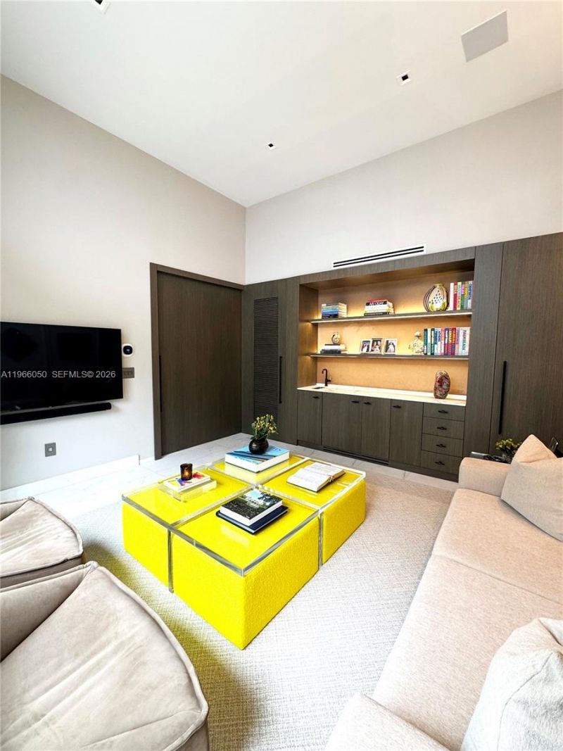 2000 S Bayshore Drive, Unit 13, Miami, FL 33133 Photo