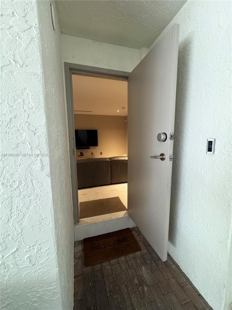 2000 S Bayshore Drive, Unit 13, Miami, FL 33133 Photo