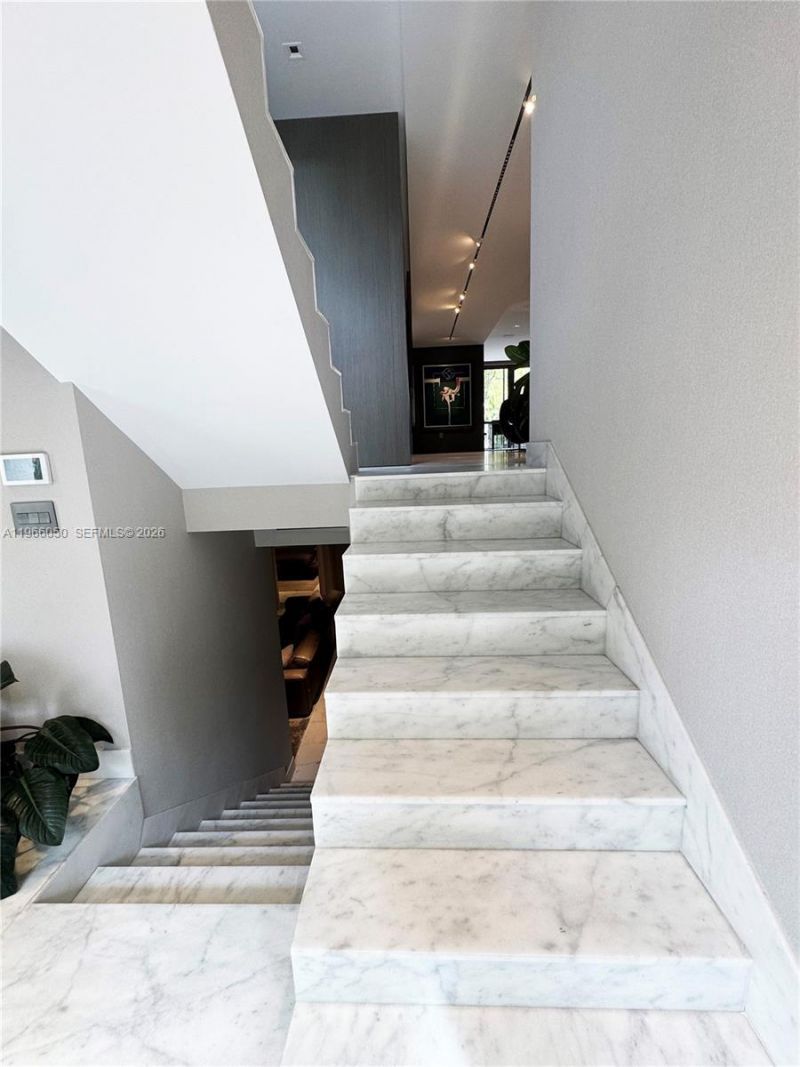 2000 S Bayshore Drive, Unit 13, Miami, FL 33133 Photo