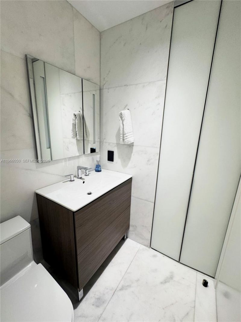 2000 S Bayshore Drive, Unit 13, Miami, FL 33133 Photo
