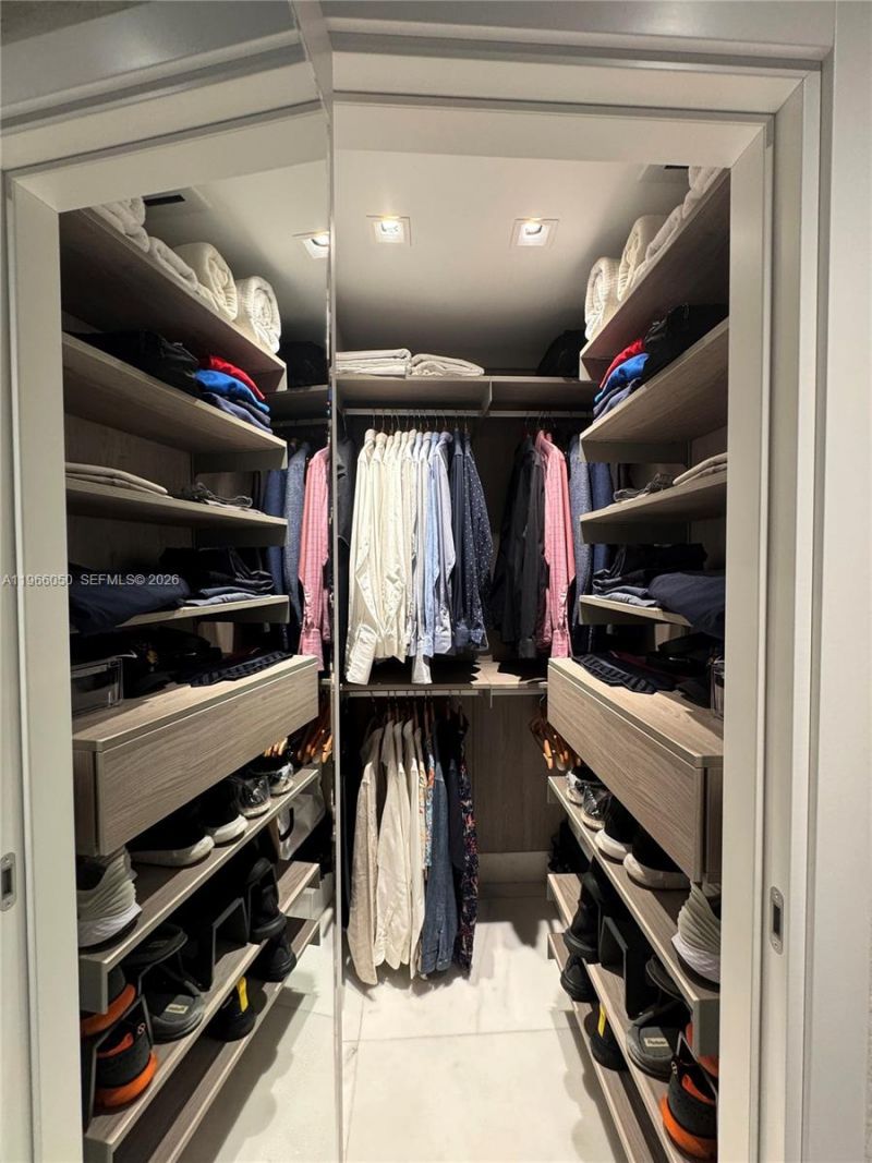 2000 S Bayshore Drive, Unit 13, Miami, FL 33133 Photo