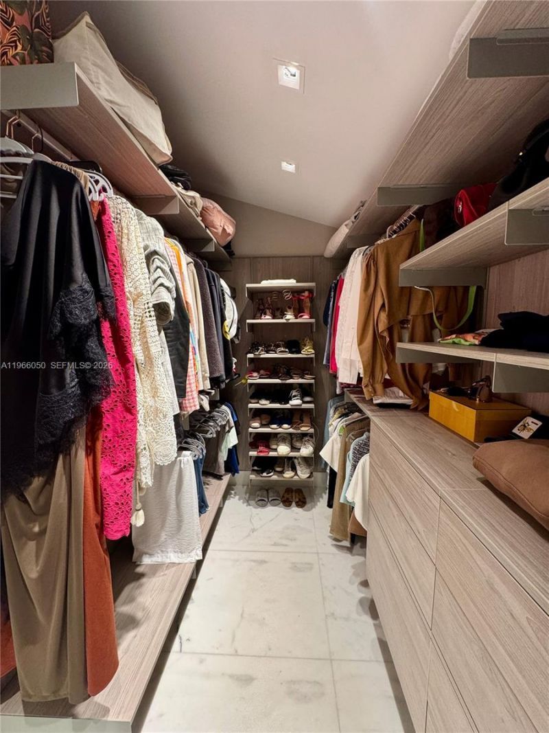 2000 S Bayshore Drive, Unit 13, Miami, FL 33133 Photo