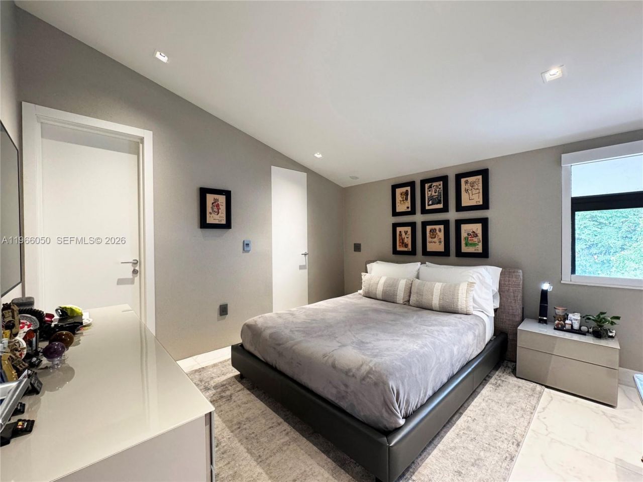 2000 S Bayshore Drive, Unit 13, Miami, FL 33133 Photo