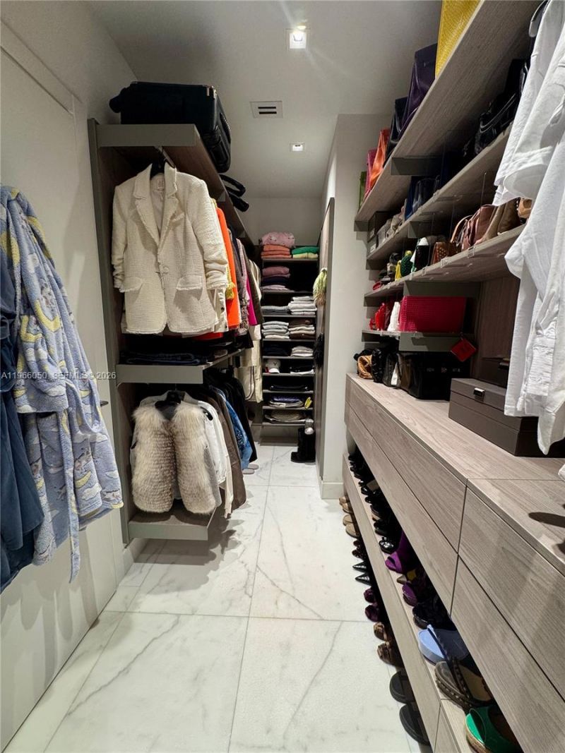 2000 S Bayshore Drive, Unit 13, Miami, FL 33133 Photo