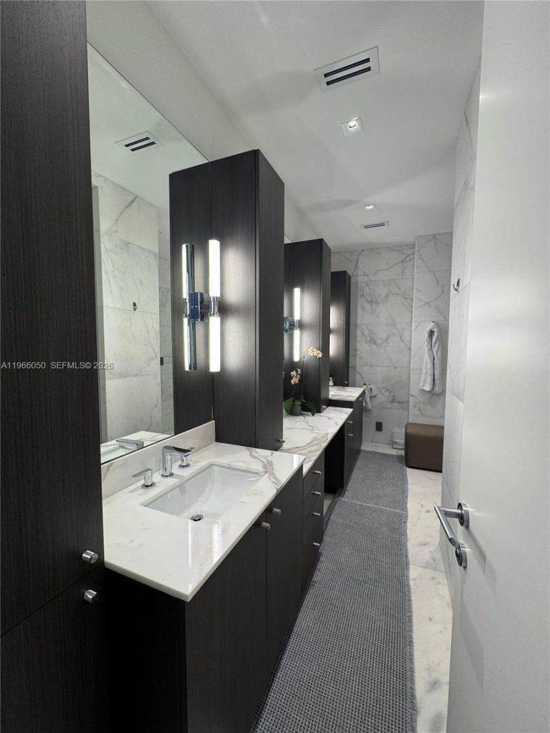 2000 S Bayshore Drive, Unit 13, Miami, FL 33133 Photo