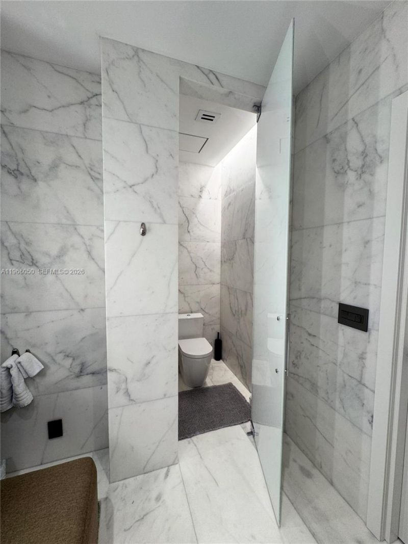 2000 S Bayshore Drive, Unit 13, Miami, FL 33133 Photo