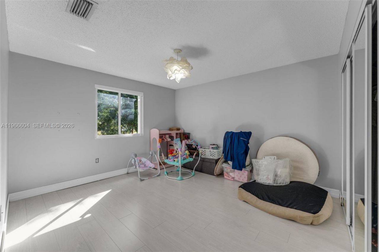 15416 SW 99th Ln, Miami, FL 33196 Photo