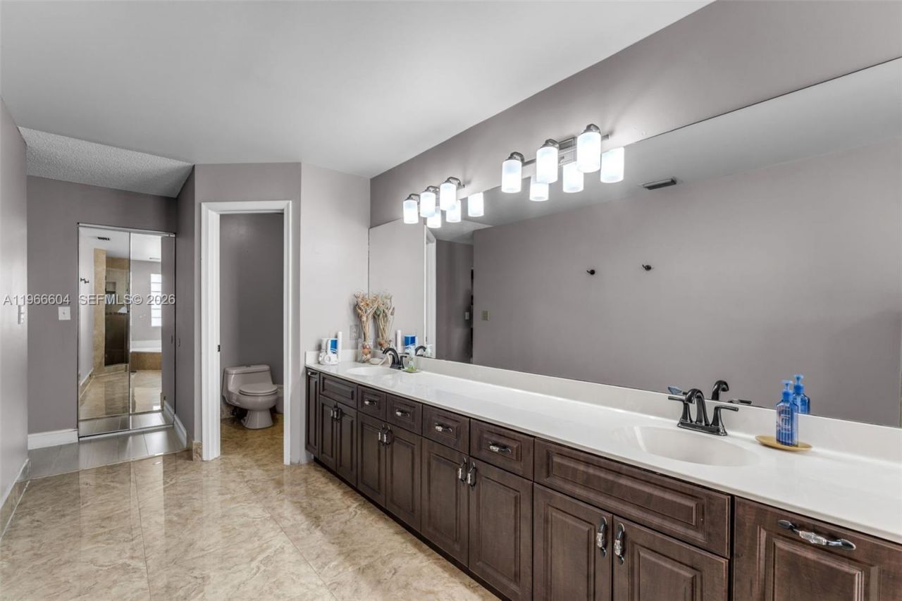 15416 SW 99th Ln, Miami, FL 33196 Photo