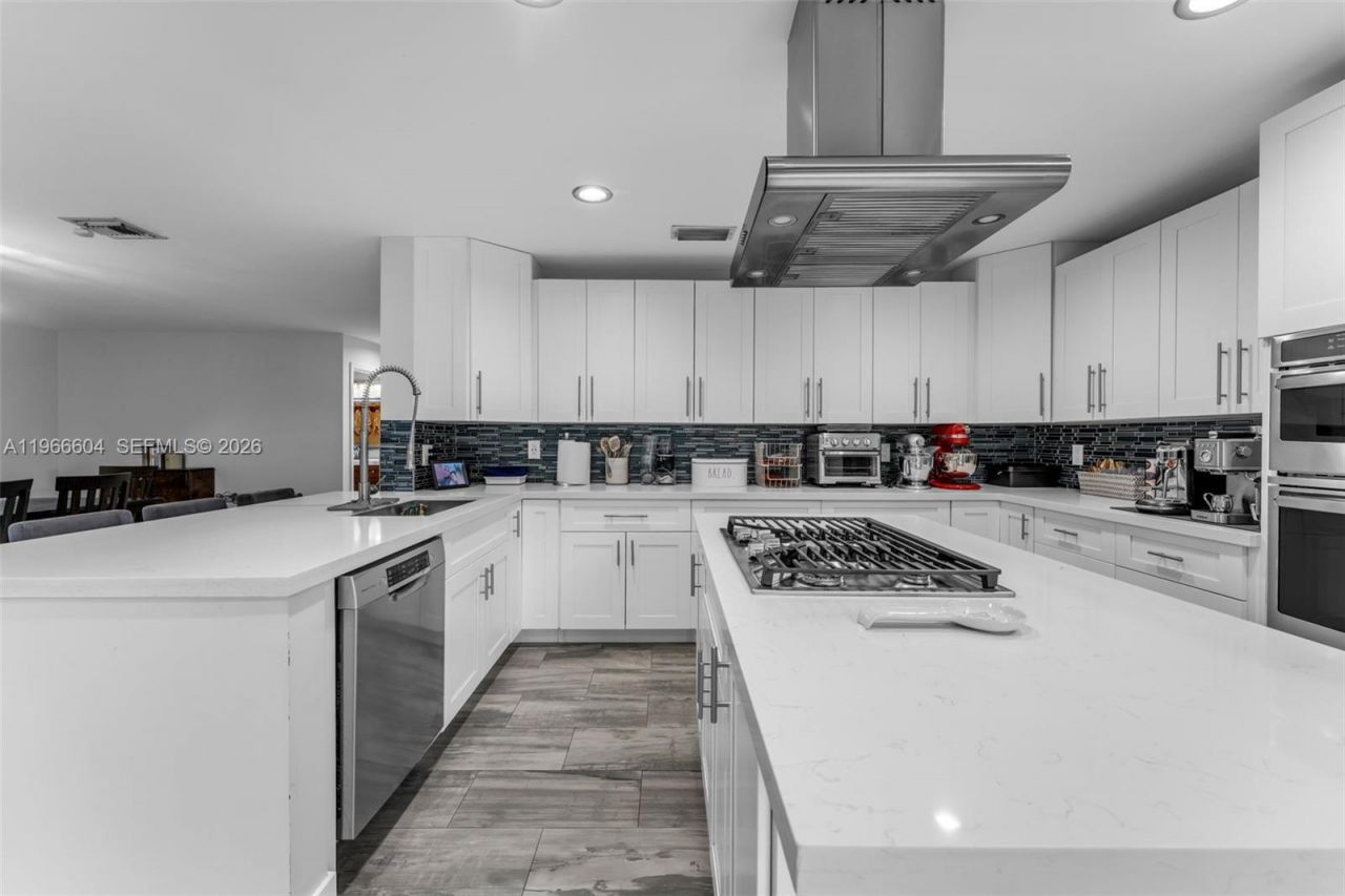 15416 SW 99th Ln, Miami, FL 33196 Photo