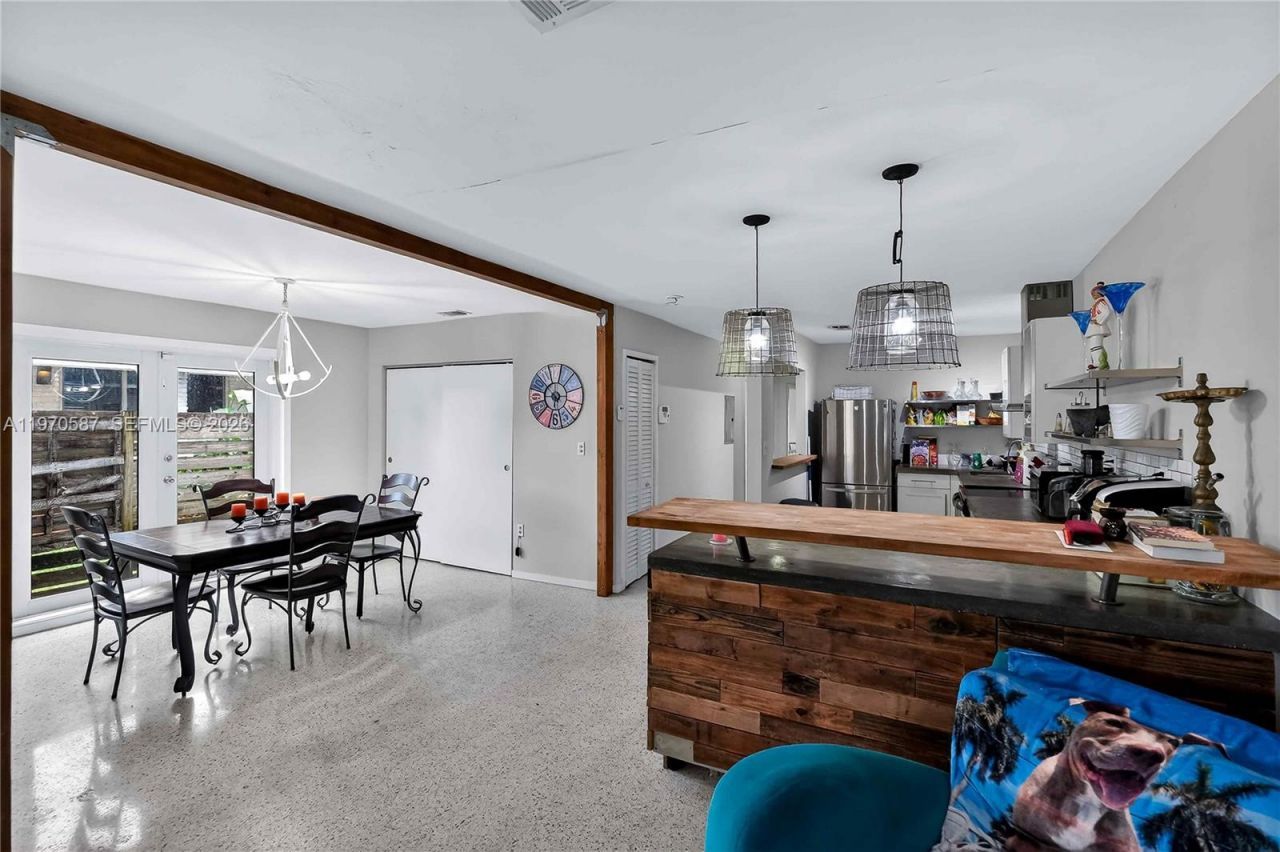 8620 NE 2nd Ave , El Portal, FL 33138 Photo