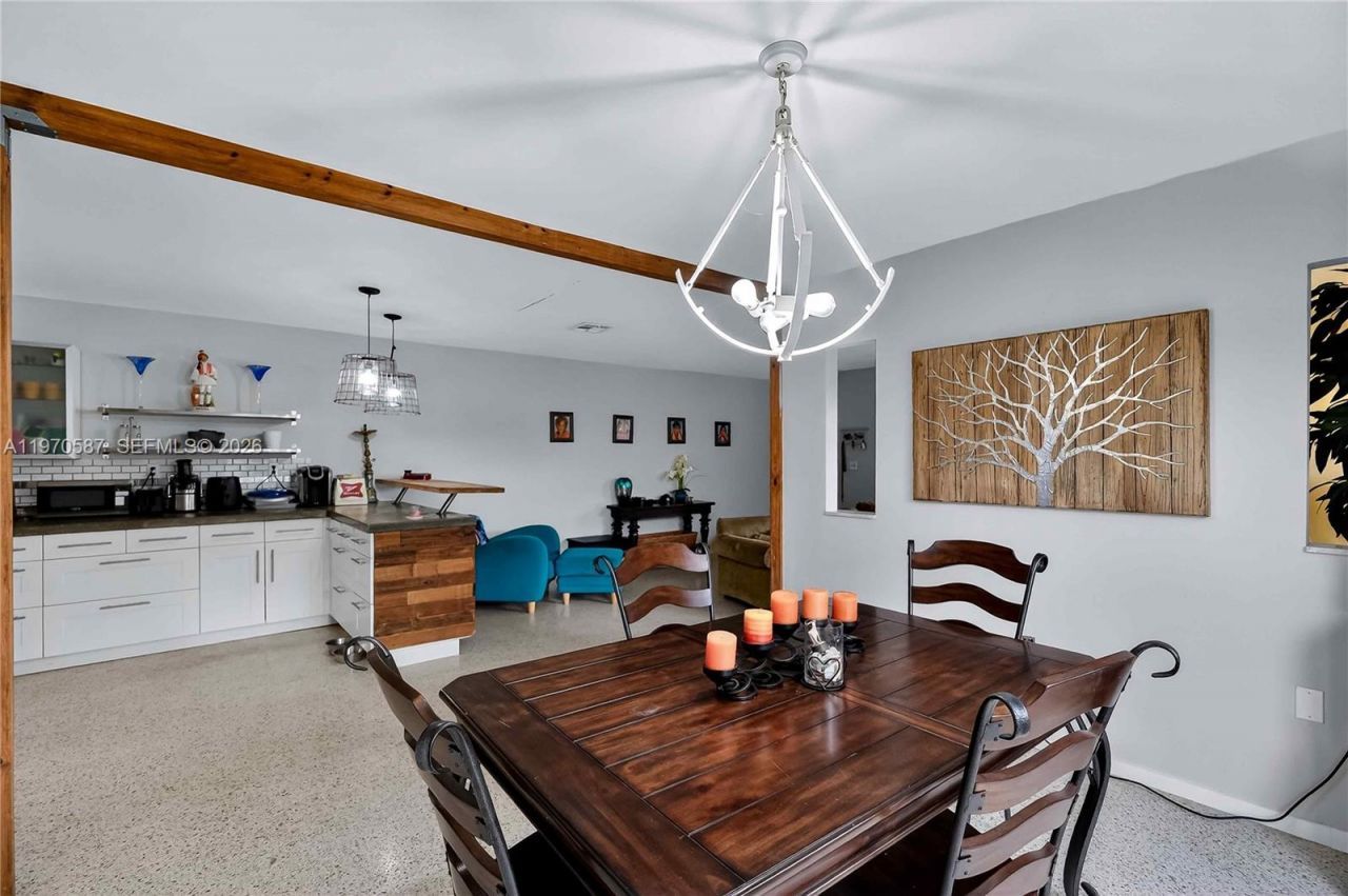 8620 NE 2nd Ave , El Portal, FL 33138 Photo