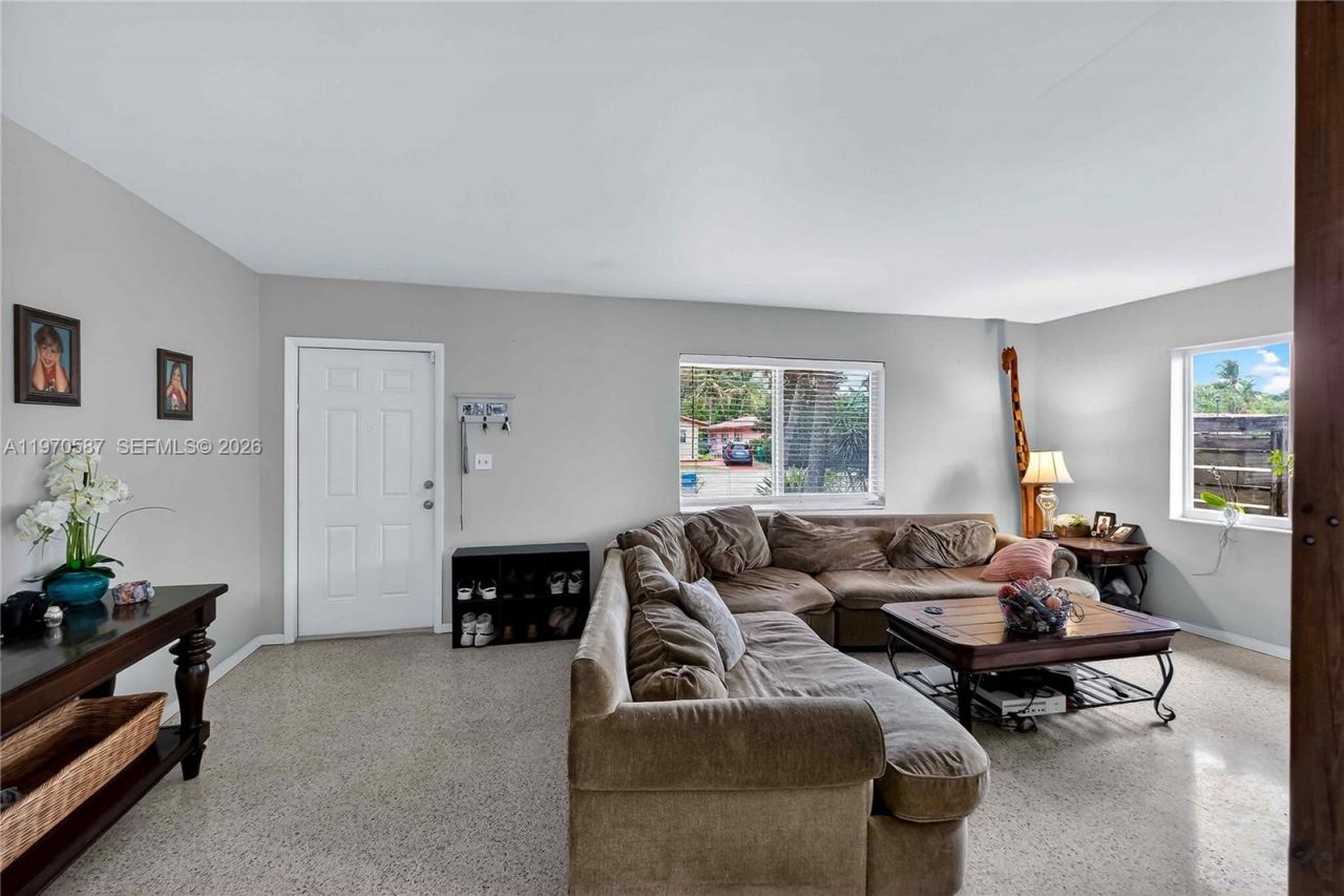 8620 NE 2nd Ave , El Portal, FL 33138 Photo