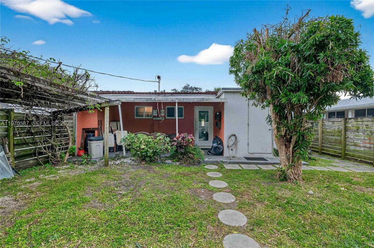 8620 NE 2nd Ave , El Portal, FL 33138 Photo