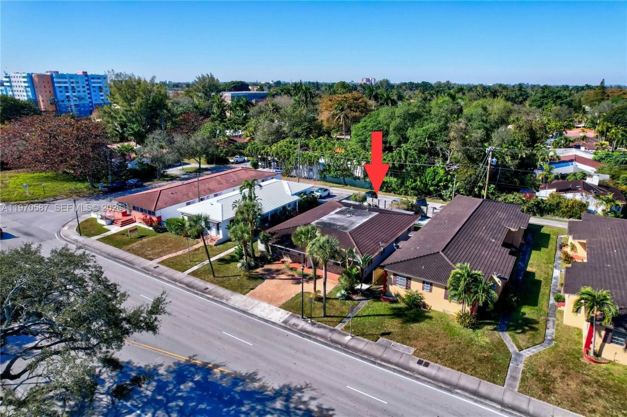 8620 NE 2nd Ave , El Portal, FL 33138 Photo