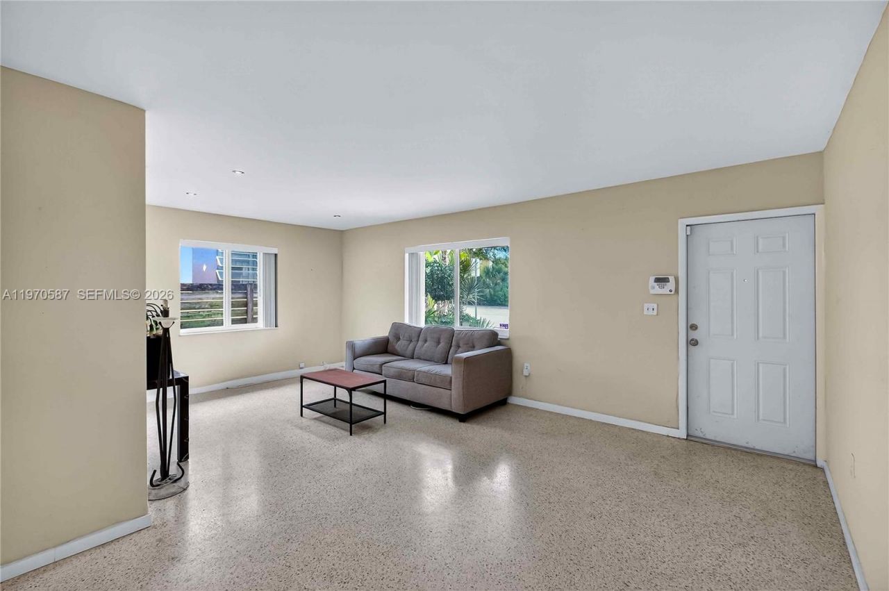 8620 NE 2nd Ave , El Portal, FL 33138 Photo