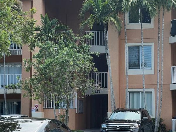 6928 SW 39th St, Unit A303, Davie, FL 33314