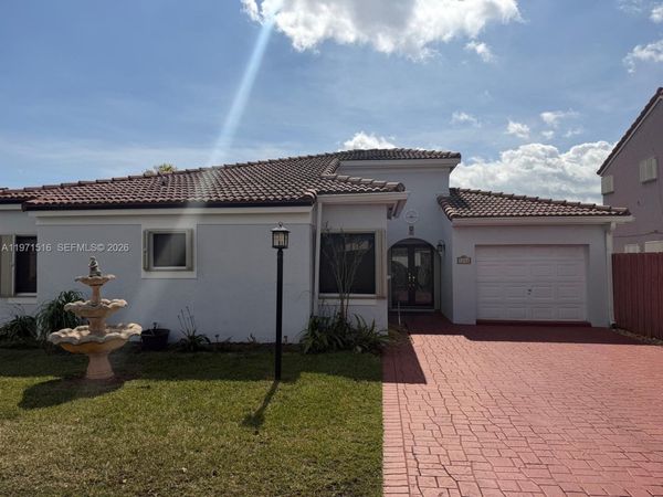 8886 SW 6th St , Unit 8886, Miami, FL 33174