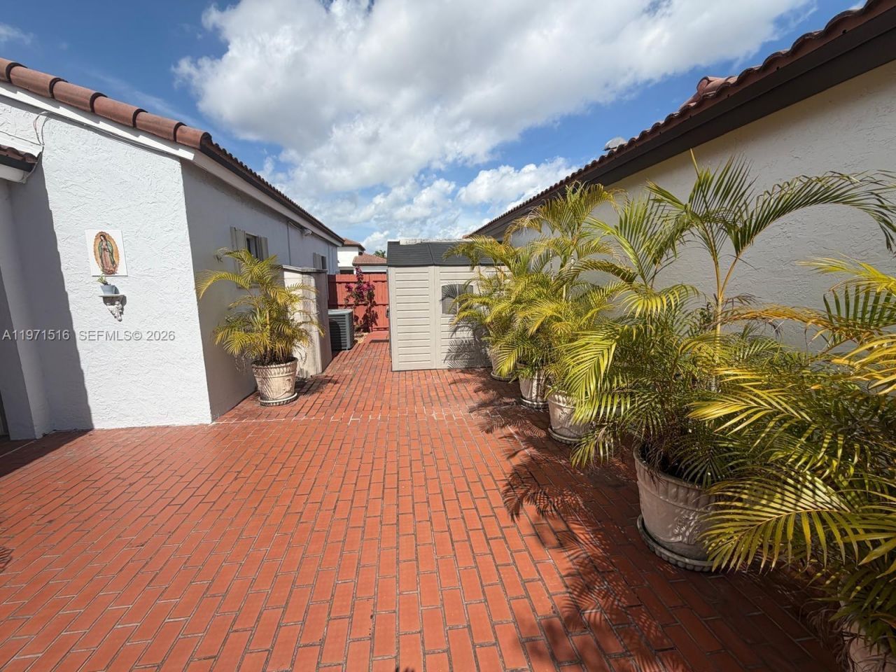 8886 SW 6th St, Unit 8886, Miami, FL 33174 Photo