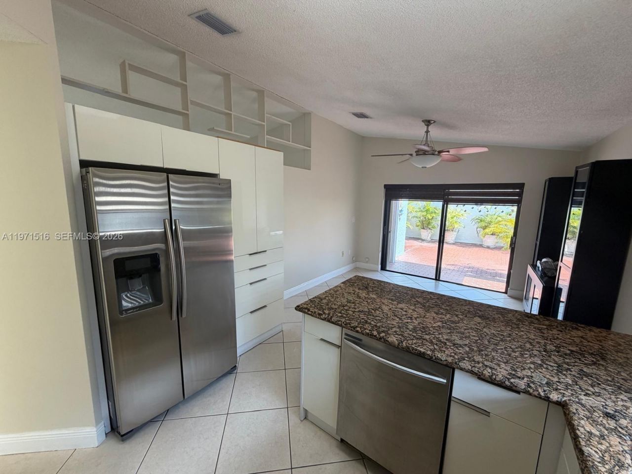8886 SW 6th St, Unit 8886, Miami, FL 33174 Photo