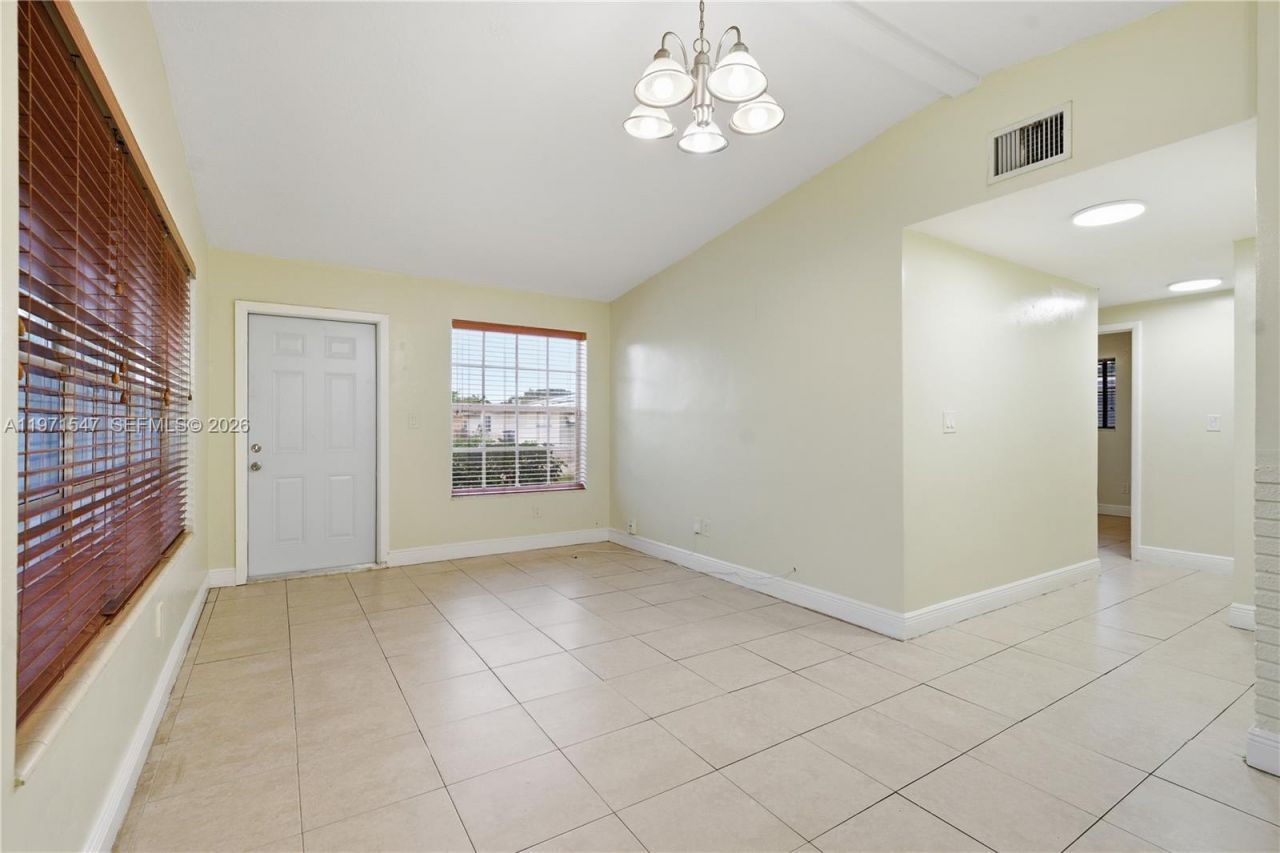 1731 NW 26th Ave , Fort Lauderdale, FL 33311 Photo