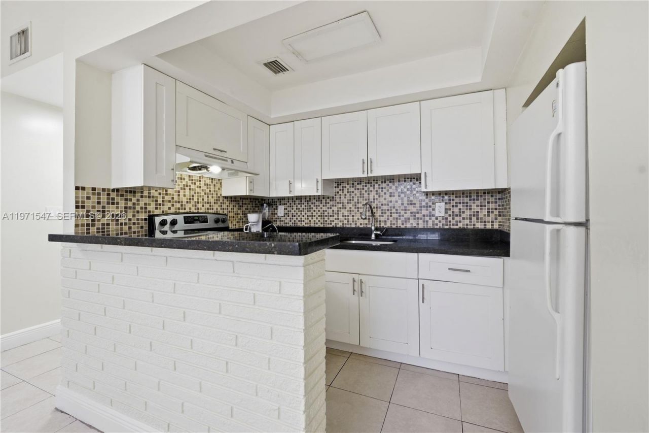 1731 NW 26th Ave , Fort Lauderdale, FL 33311 Photo