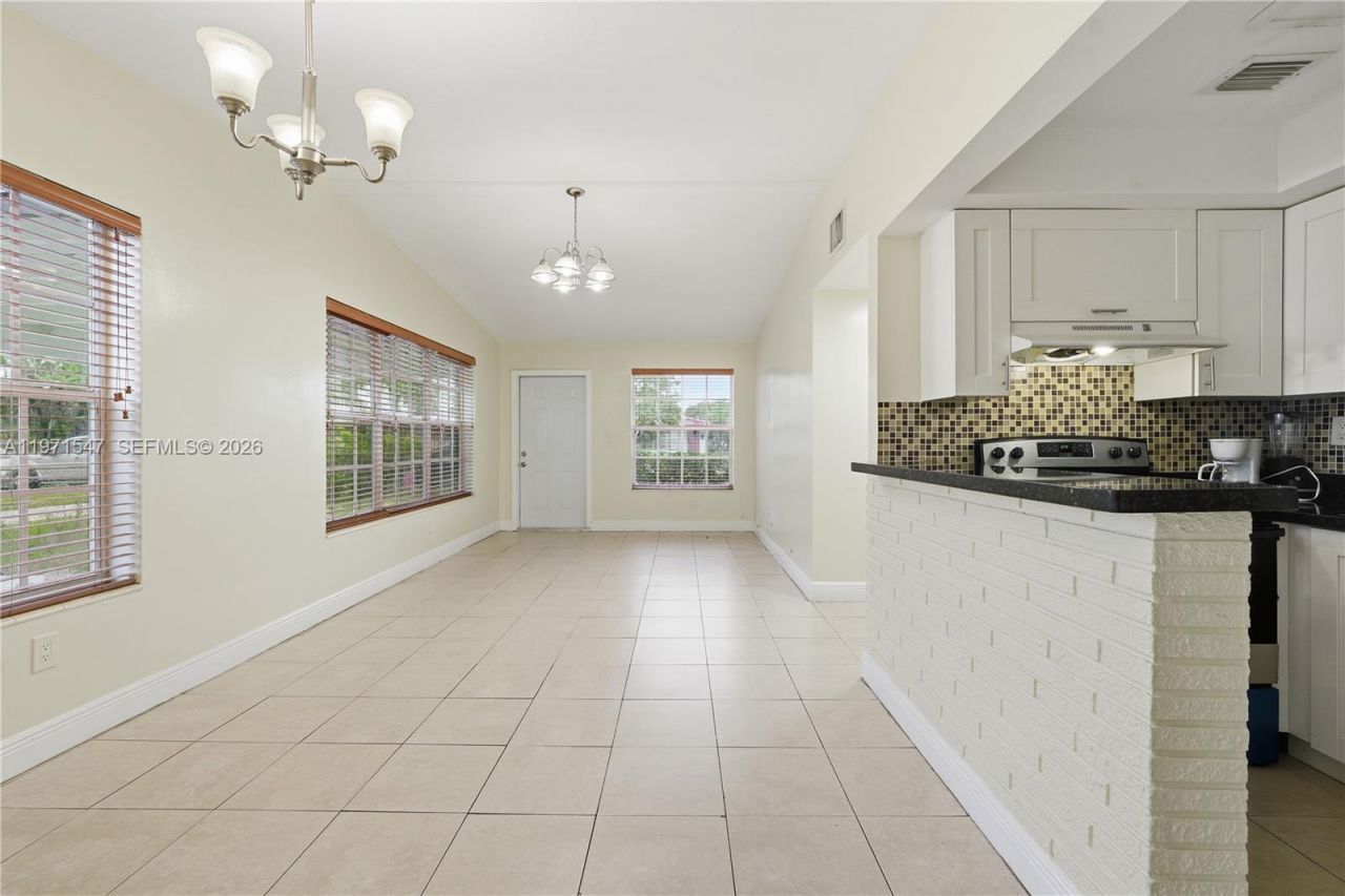 1731 NW 26th Ave , Fort Lauderdale, FL 33311 Photo