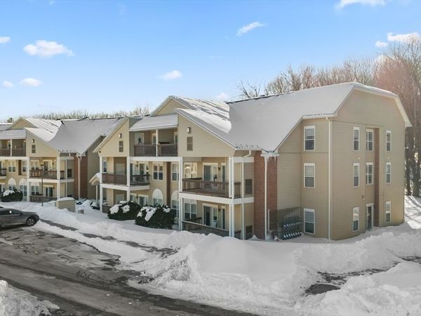 218 Reservoir St., Unit 326, Holden, MA 01520