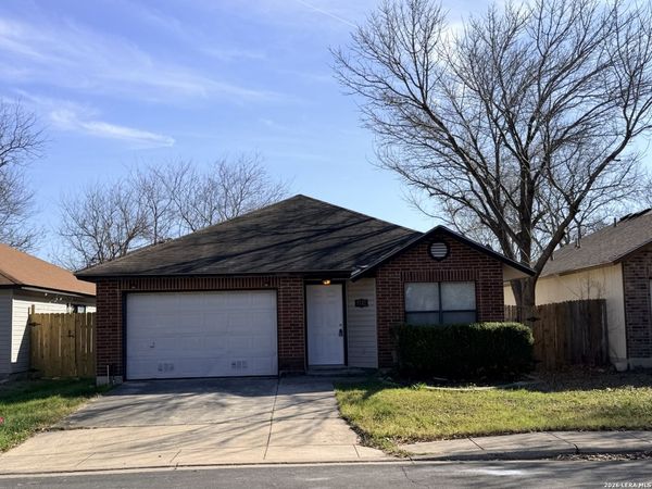 9742 Misty Plain Dr, San Antonio, TX 78245