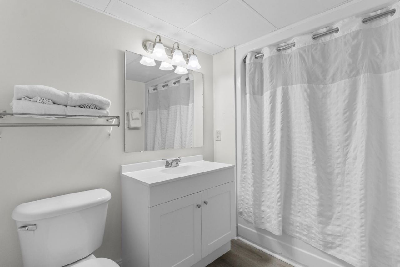 201 74th Ave. N Photo 17