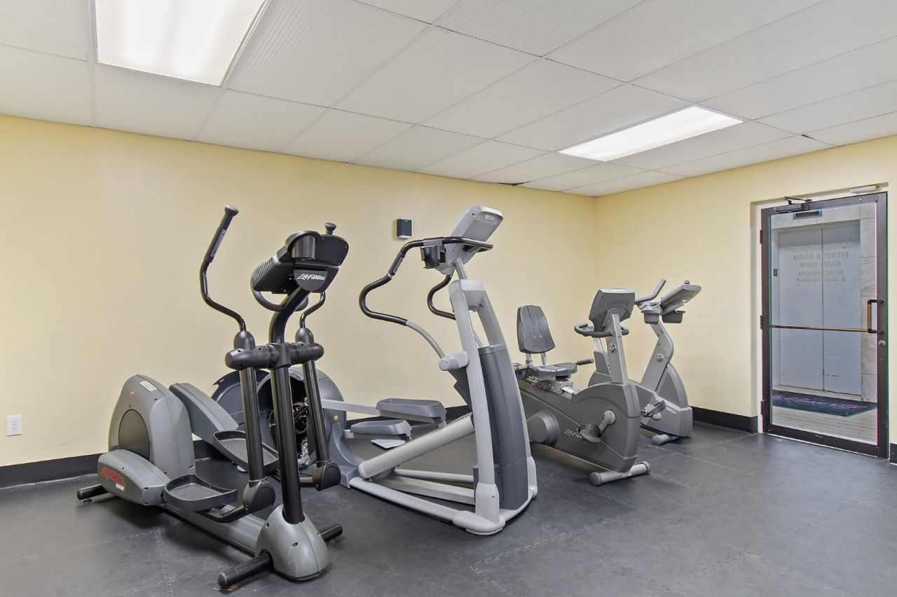 201 74th Ave. N Photo 38