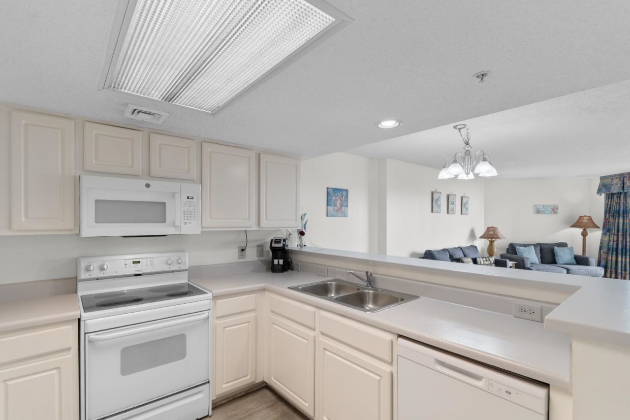 201 74th Ave. N Photo 5