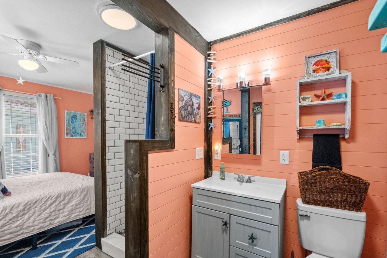 1921 Kingfisher Dr.  Photo 16