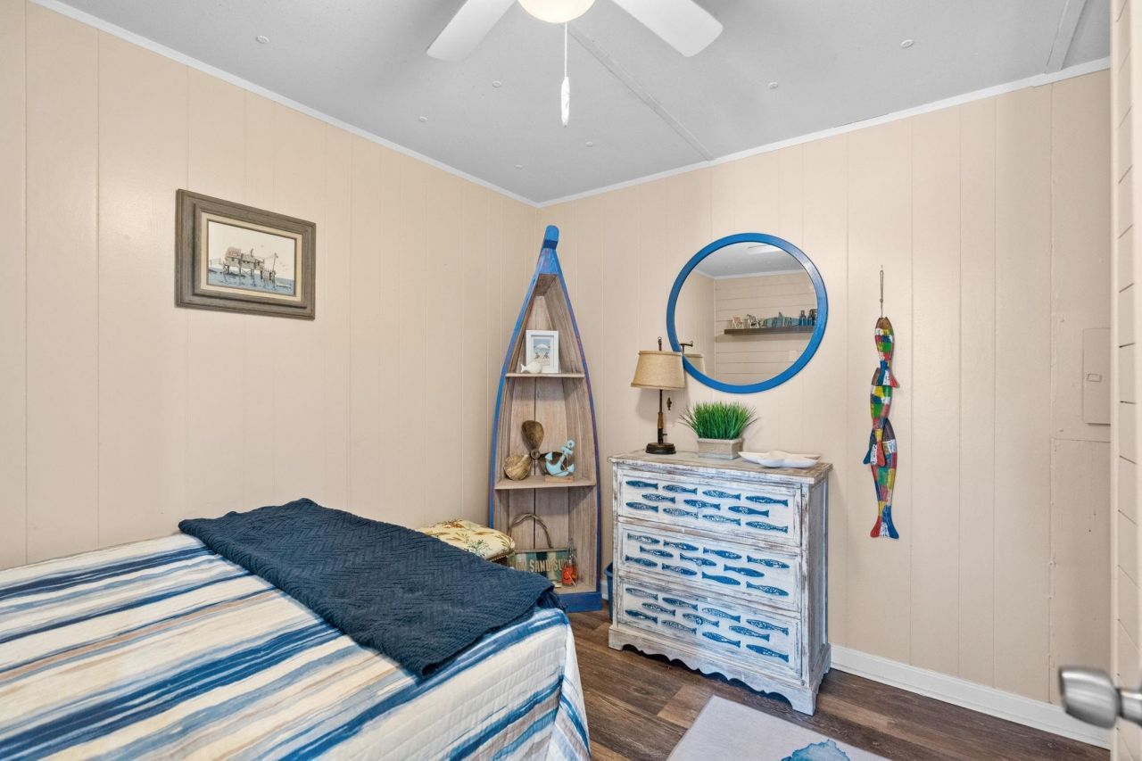 1921 Kingfisher Dr.  Photo 18