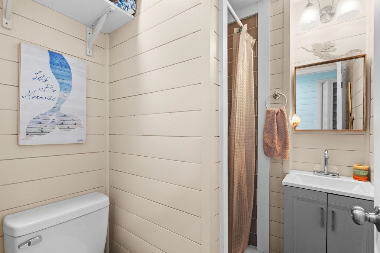 1921 Kingfisher Dr.  Photo 20