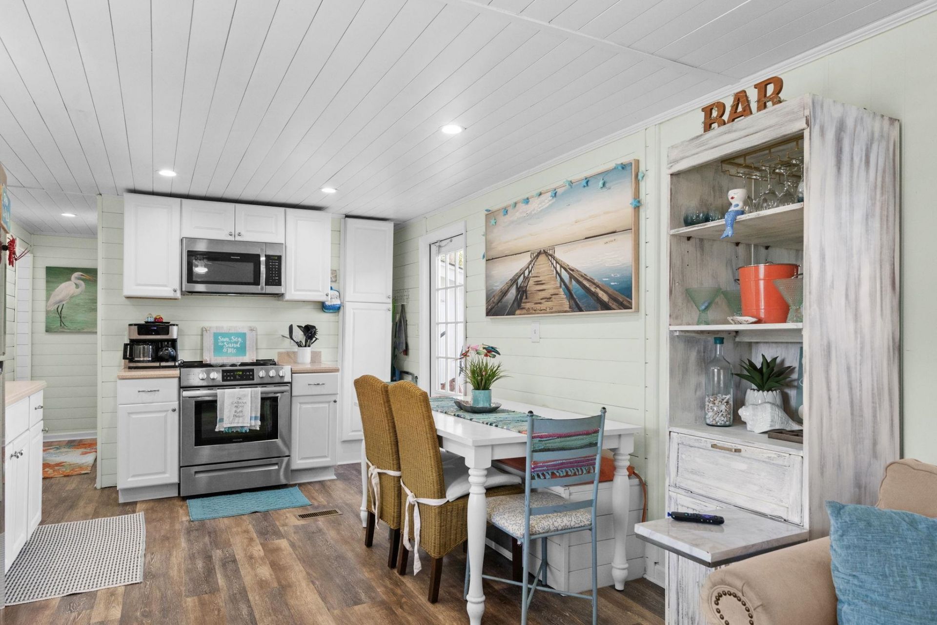 1921 Kingfisher Dr. Photo 9