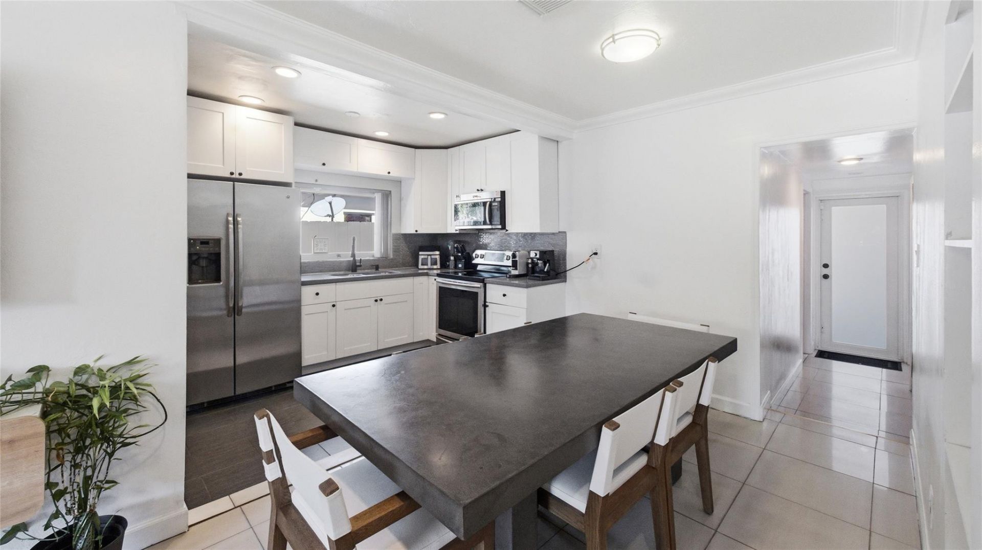 1234 NW 7th Avenue, Fort Lauderdale, FL 33311 Photo