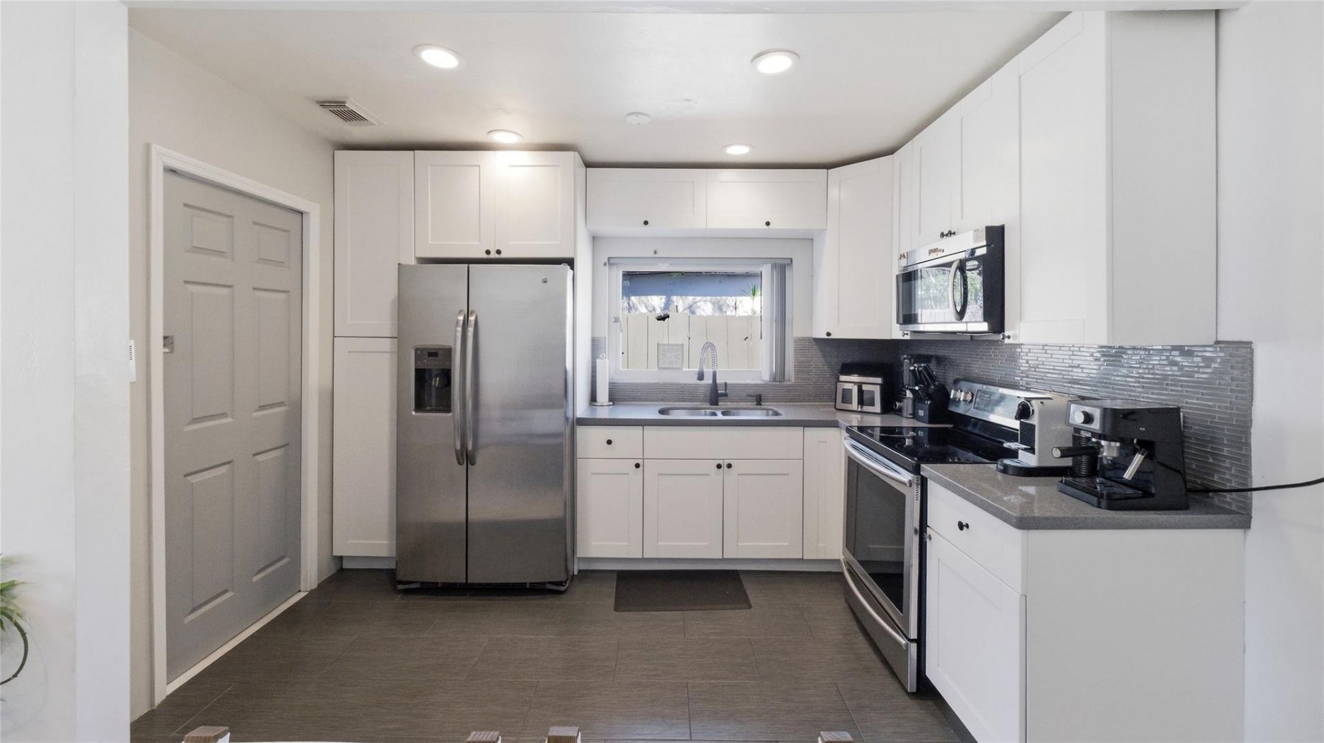 1234 NW 7th Avenue, Fort Lauderdale, FL 33311 Photo