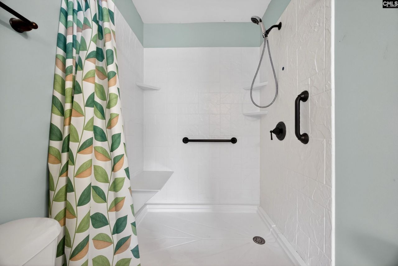 530 Dawsons Park Way  Photo 16