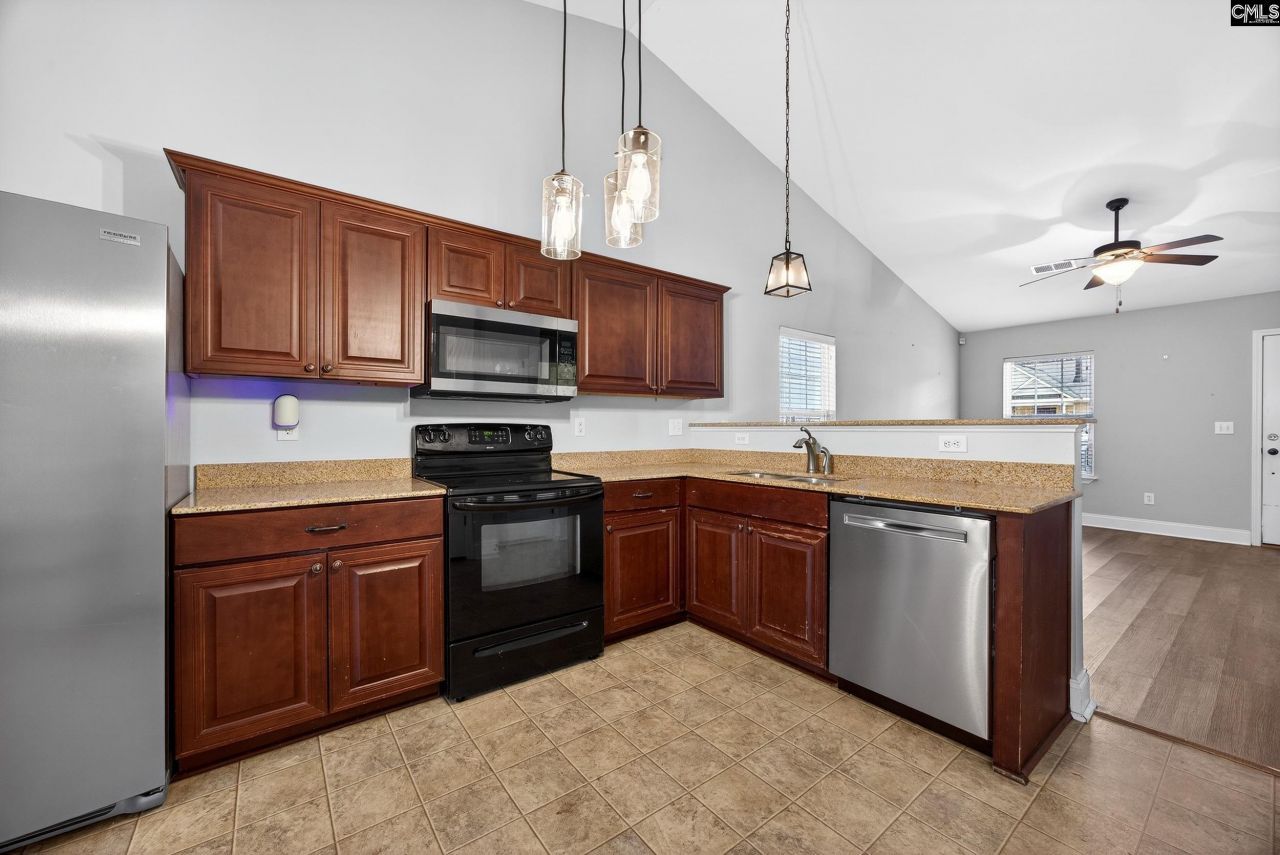 530 Dawsons Park Way  Photo 8