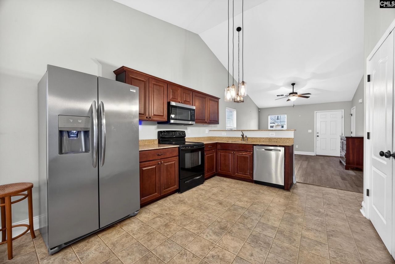 530 Dawsons Park Way  Photo 9