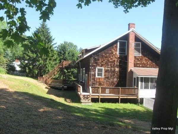 1381 South East Street, Unit N/A, Amherst, MA 01002