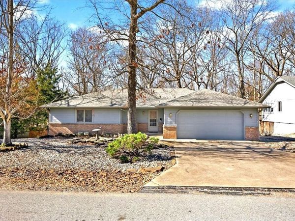 69 Walney Drive, Bella Vista, AR 72715