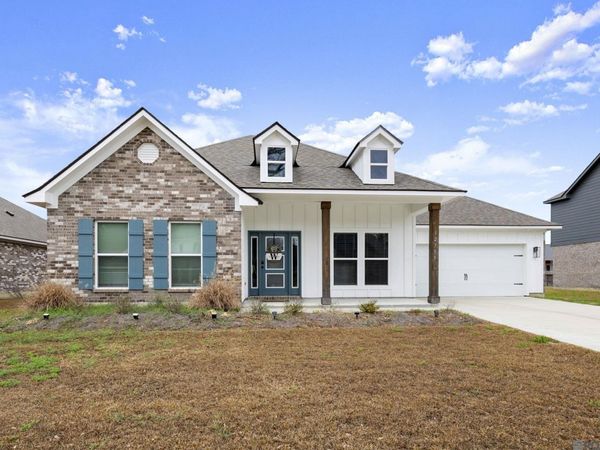 12755 Legacy Oaks Avenue, Central, LA 70818