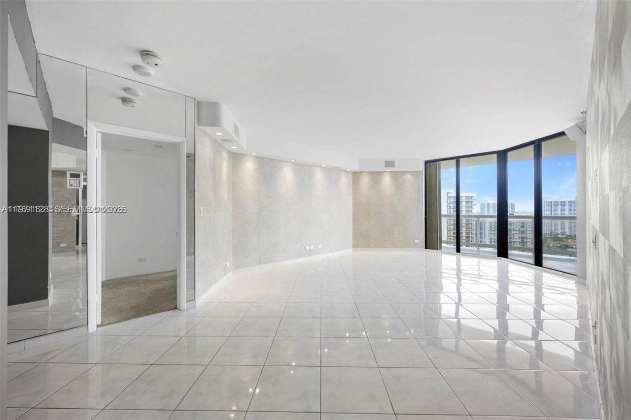 20191 E Country Club Dr, Unit 2603, Aventura, FL 33180 Photo