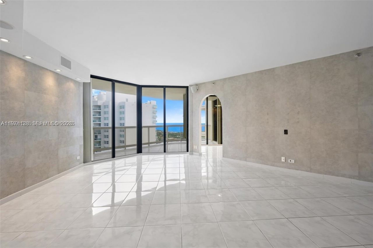 20191 E Country Club Dr, Unit 2603, Aventura, FL 33180 Photo