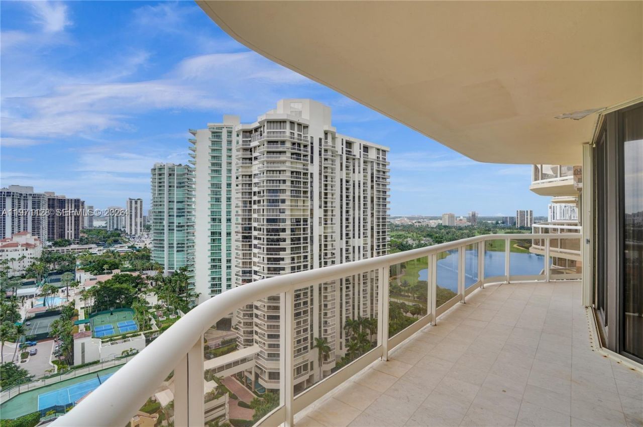 20191 E Country Club Dr, Unit 2603, Aventura, FL 33180 Photo