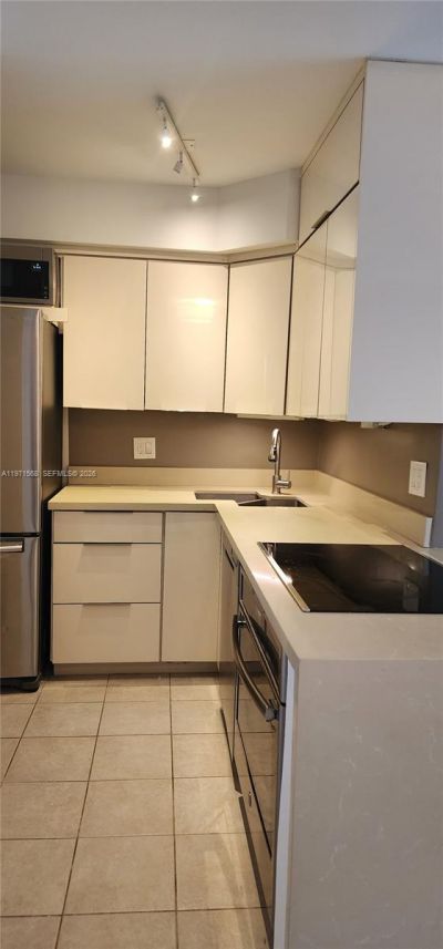 800 West Ave, Unit 515, Miami Beach, FL 33139 Photo