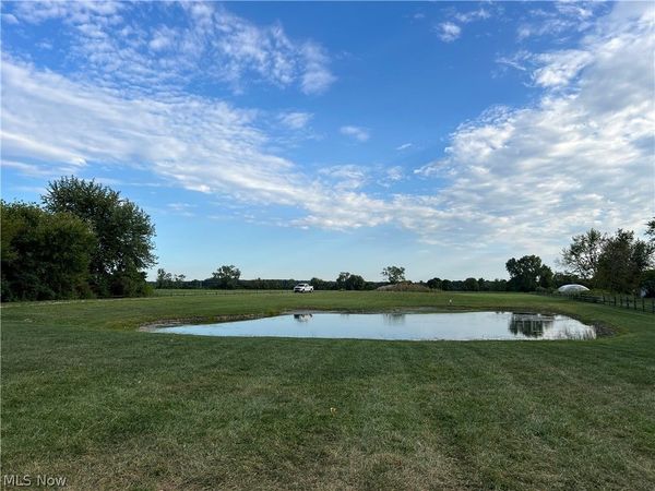 W Lake Road, Vermilion, OH 44089