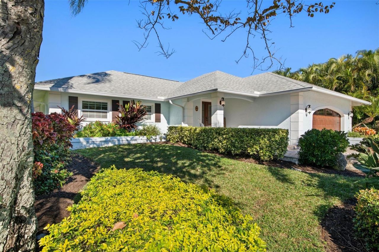 607 North Point Drive, Holmes Beach, FL 34217 Photo
