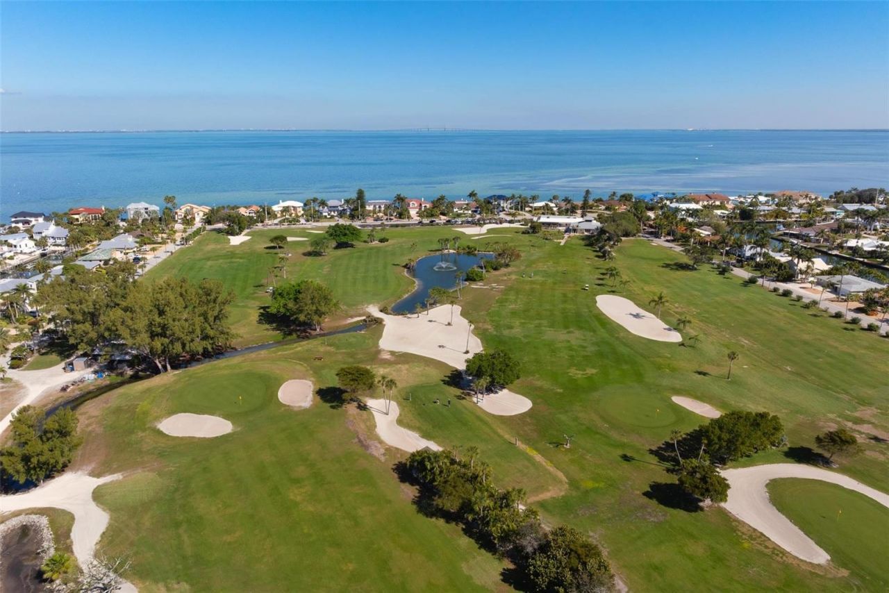 607 North Point Drive, Holmes Beach, FL 34217 Photo